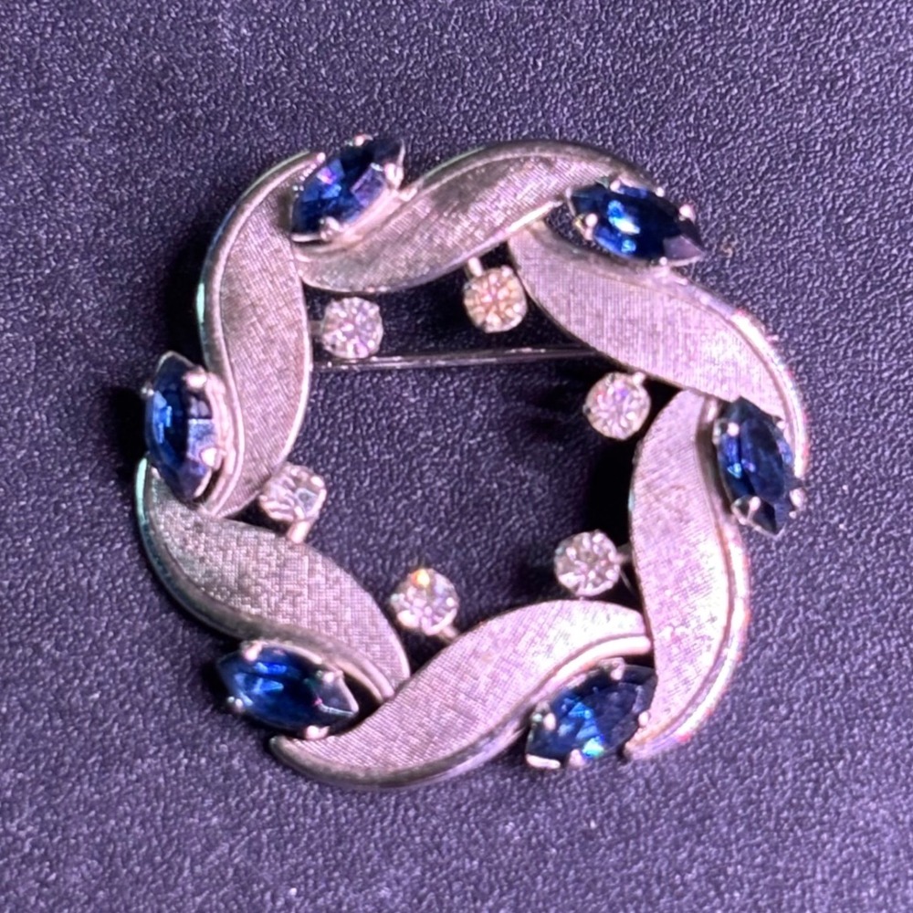 Van Dell Sterling Silver Wreath Brooch Blue Marquise Rhinestones Vintage Pin SS4 - Picture 1 of 4